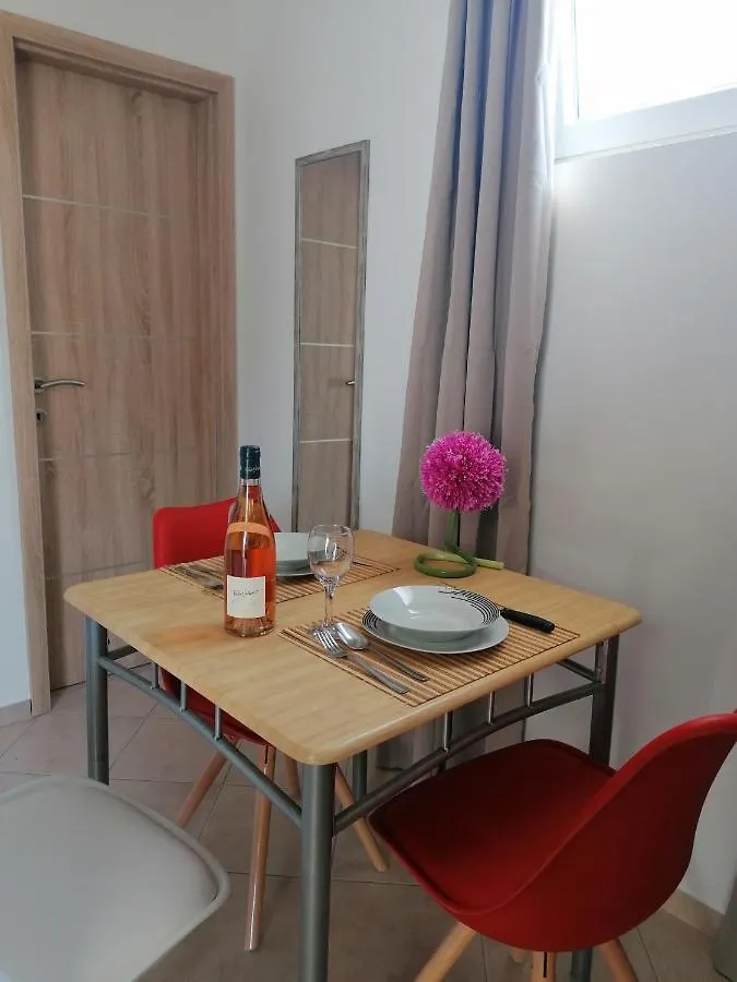 Apartments Dario Pag Town