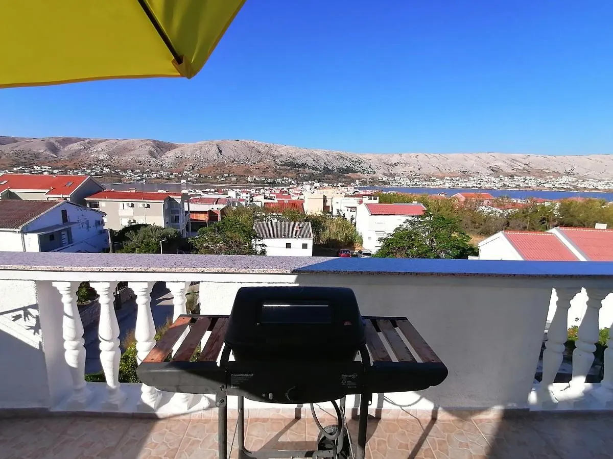 Apartments Dario 0*, Pag Town