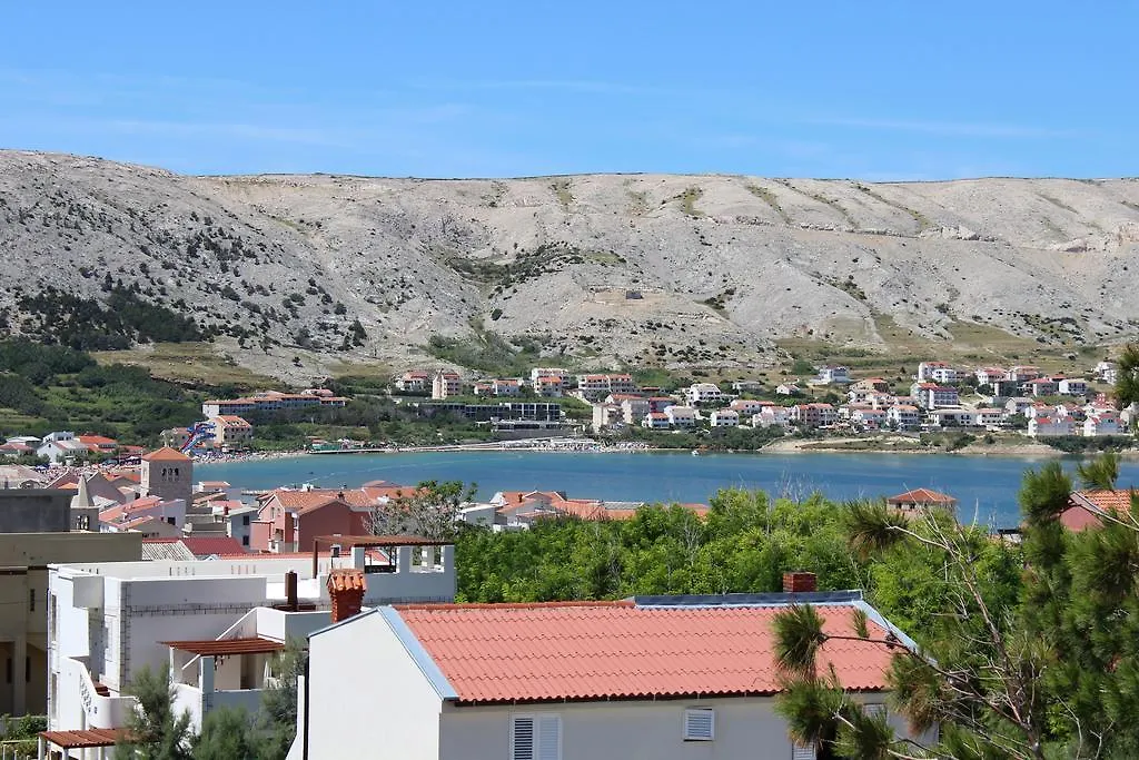 Apartments Dario Pag Town
