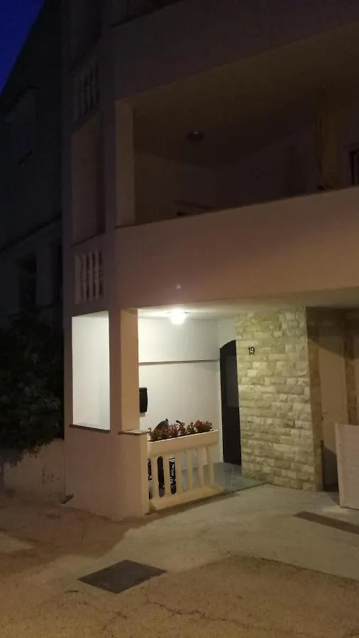 Apartments Dario Pag Town 0*,  Croazia