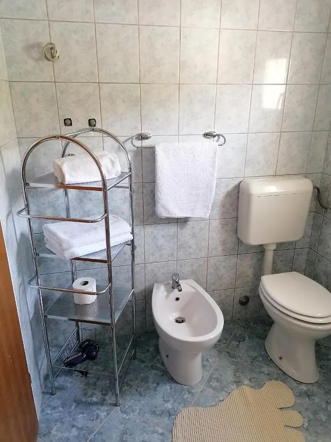 Apartments Dario Pag Town
